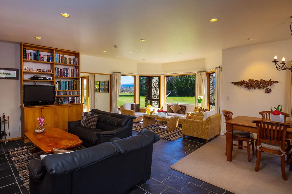 ***** Bed & Breakfast Stonehaven Vineyard Homestay Blenheim New Zealand